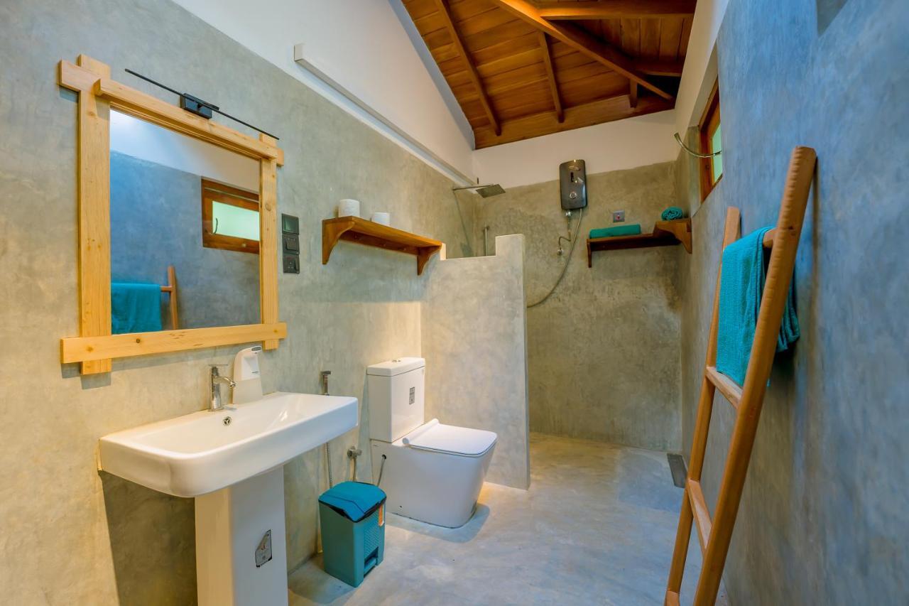 Sixth Sense Hostel Unawatuna Exterior photo